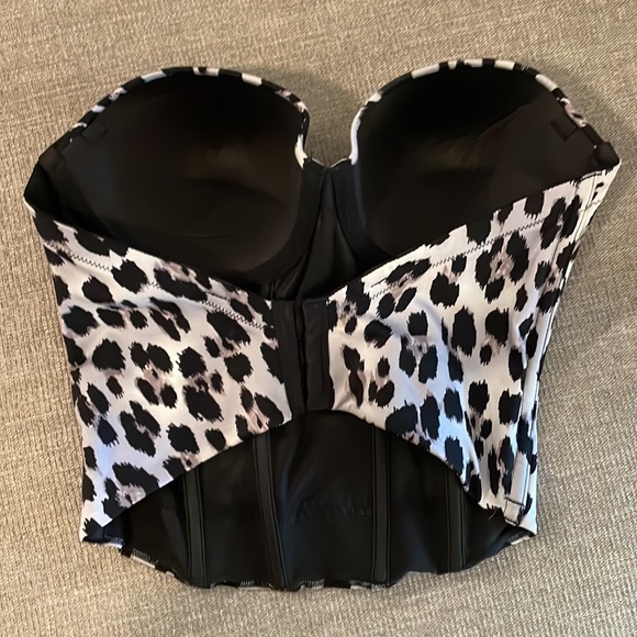 Victoria’s Secret low back bustier (34D) and shapewear (M) - Picture 3 of 13